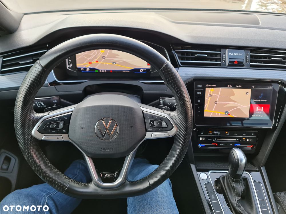 Volkswagen Passat - 16