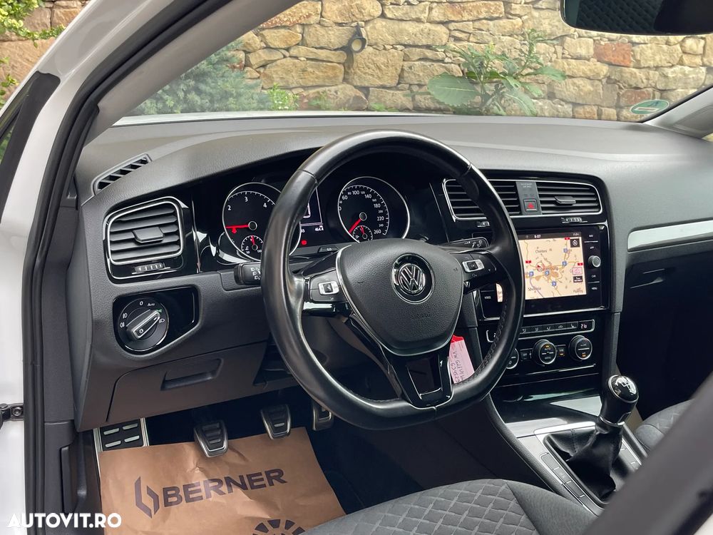 Volkswagen Golf Variant 1.6 TDI SCR Join - 21