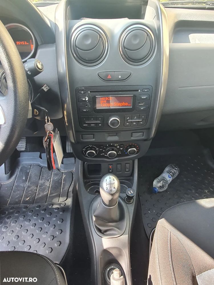 Dacia Duster 1.6 4x2 Laureate - 10