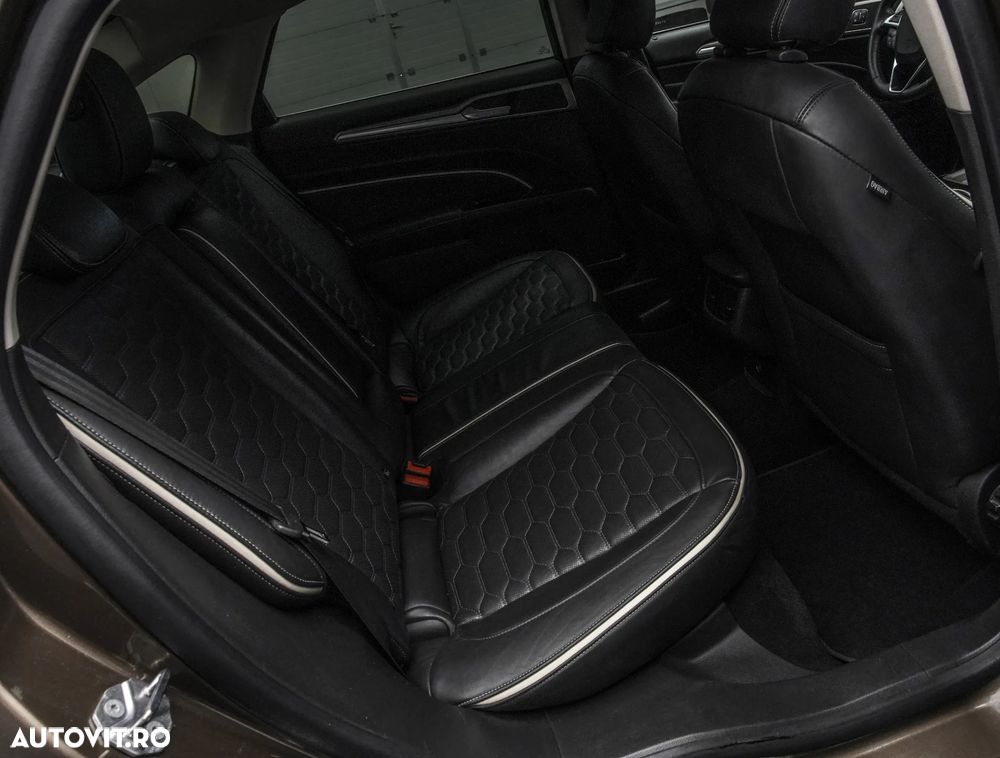 Ford Mondeo Vignale 2.0 Hybrid - 16