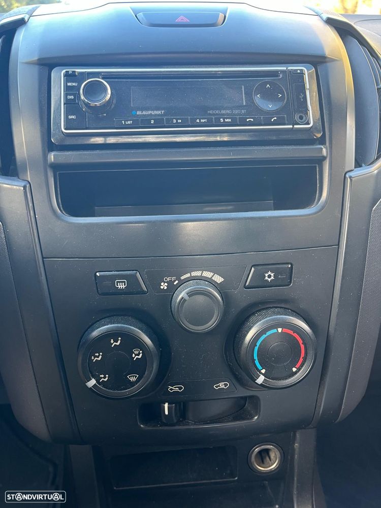 Isuzu D-Max 2.5 DTi CD 4WD LS - 18