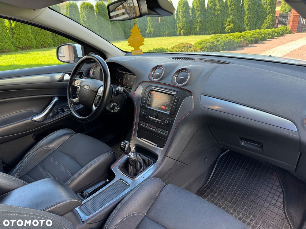 Ford Mondeo 2.0 TDCi Titanium X - 16