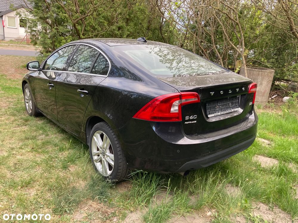 Volvo S60 D2 Momentum - 4