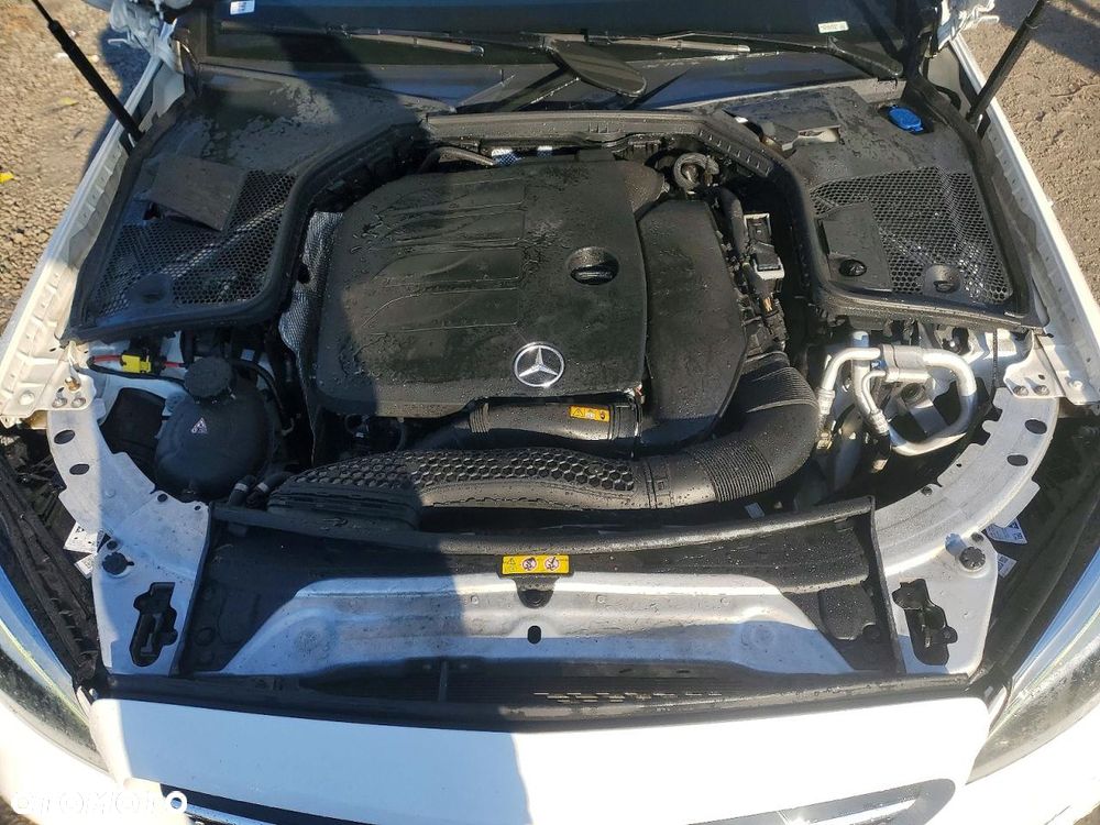 Mercedes-Benz Klasa C 300 9G-TRONIC AMG Line - 13