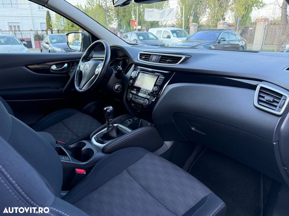 Nissan Qashqai 1.6 DCI TEKNA+ - 12