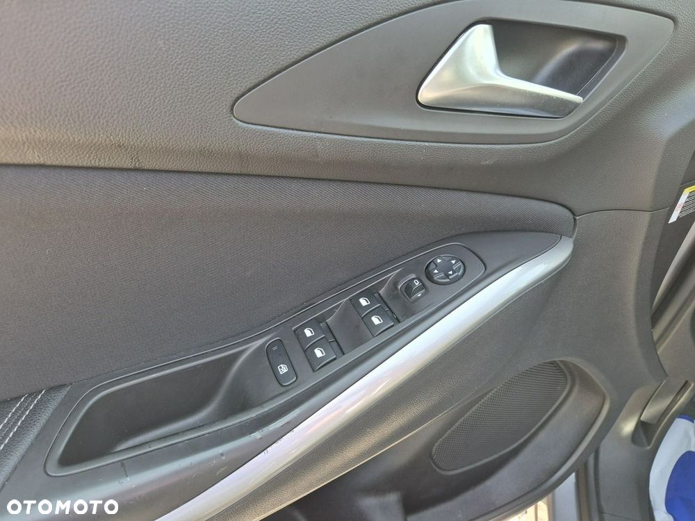 Opel Grandland X - 16
