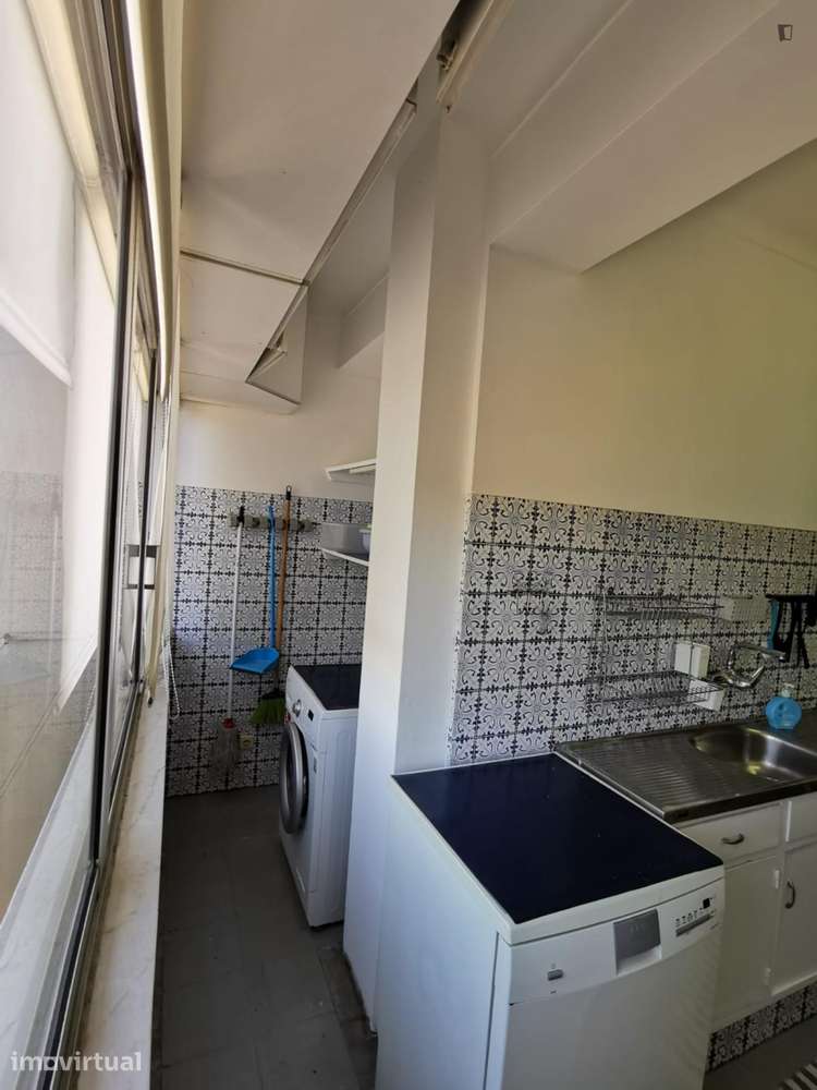Quarto - localizado em Benfica Lisbon - Grande imagem: 5/20