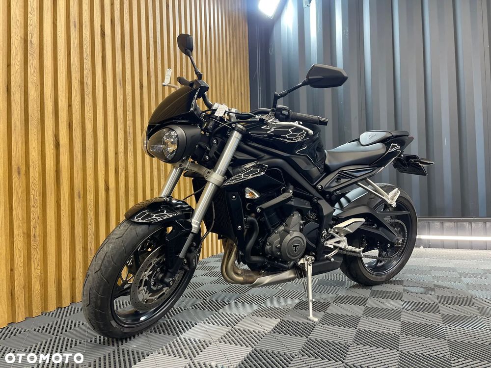Triumph Street Triple - 8
