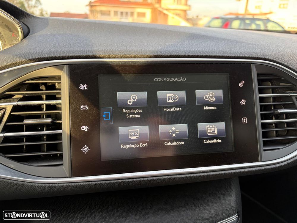 Peugeot 308 1.2 PureTech Allure J17 - 55