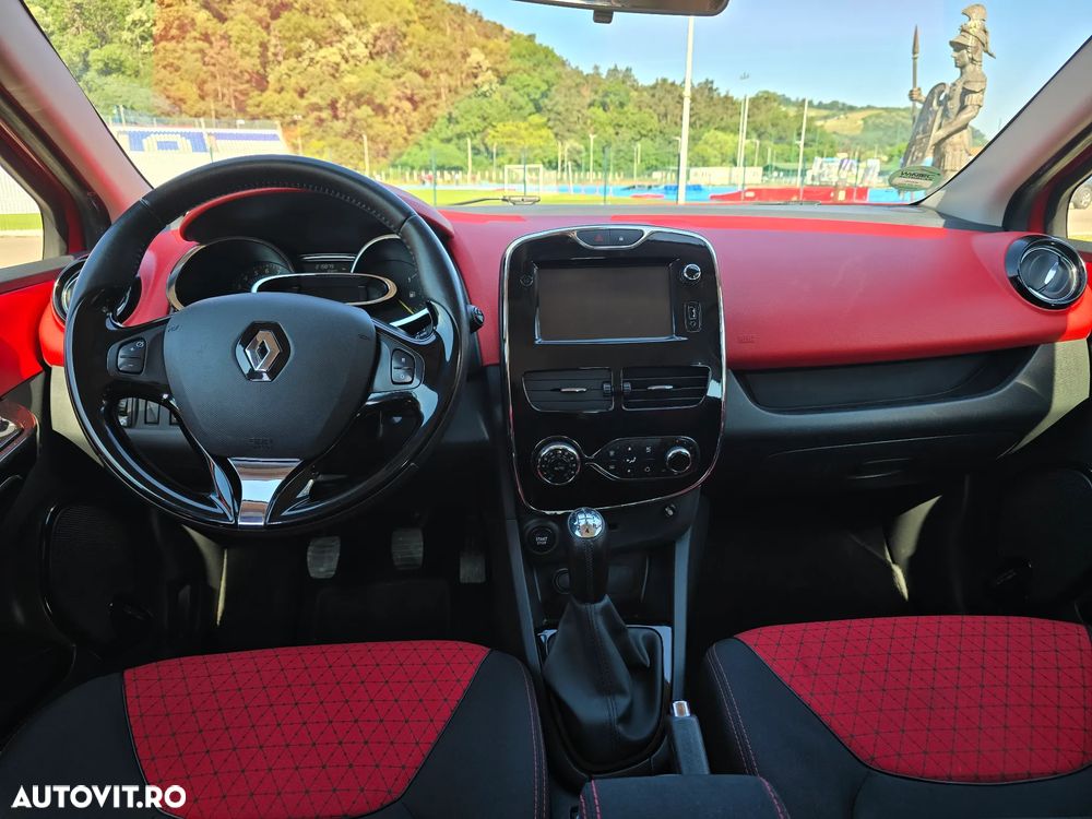 Renault Clio - 8