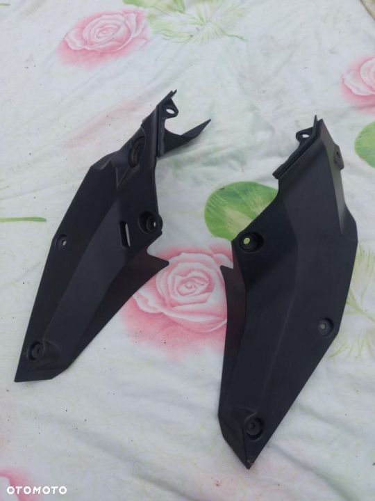 KTM 125 390 Duke wypełnienie owiewka panel - 1