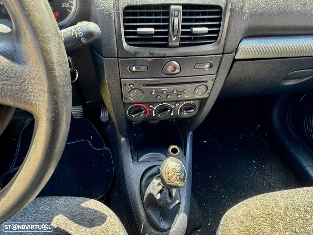 Renault Clio - 14