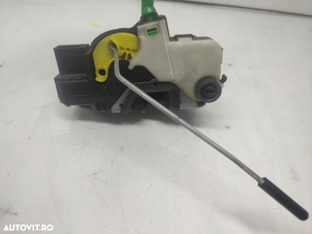 Broasca stanga spate 3023753-e01s Opel Insignia A [2008 - 2014] 2.0 c - 3