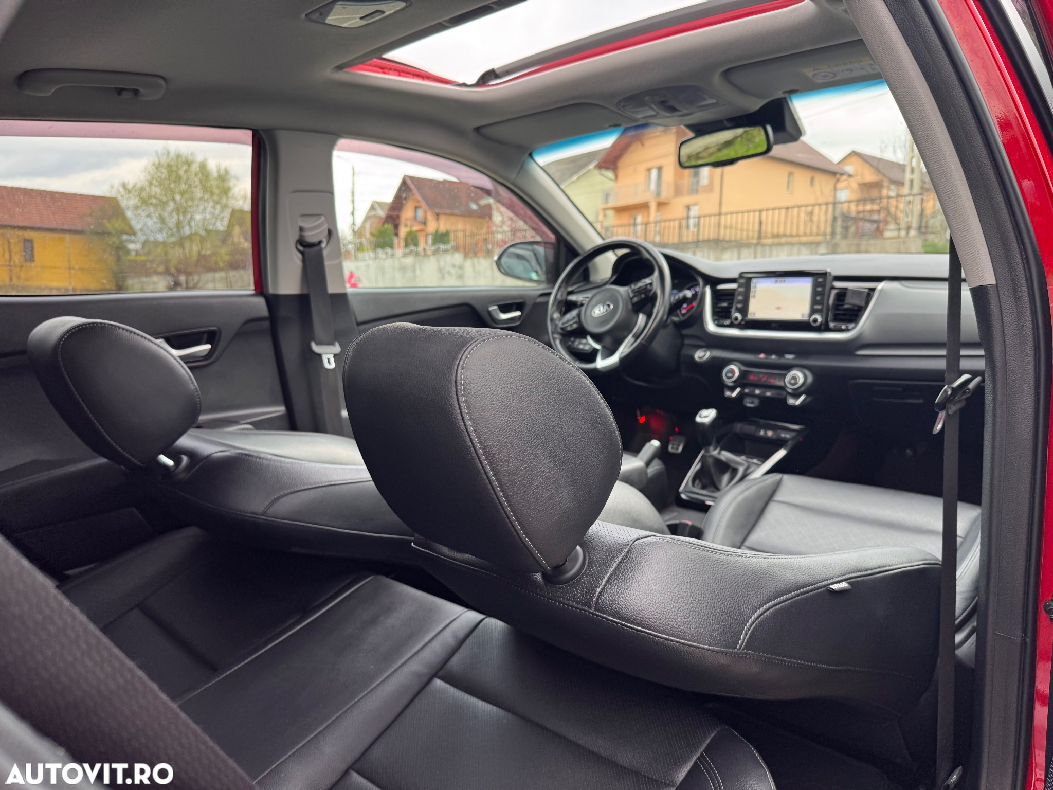 Kia Stonic 1.6 CRDi Platinum Edition - 9