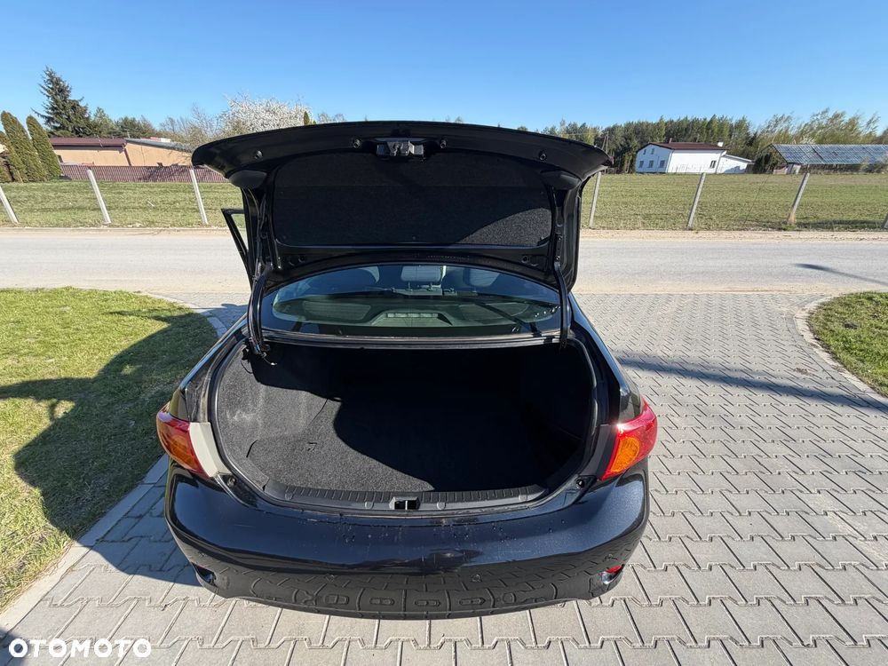 Toyota Corolla 1.6 VVT-i Luna - 16