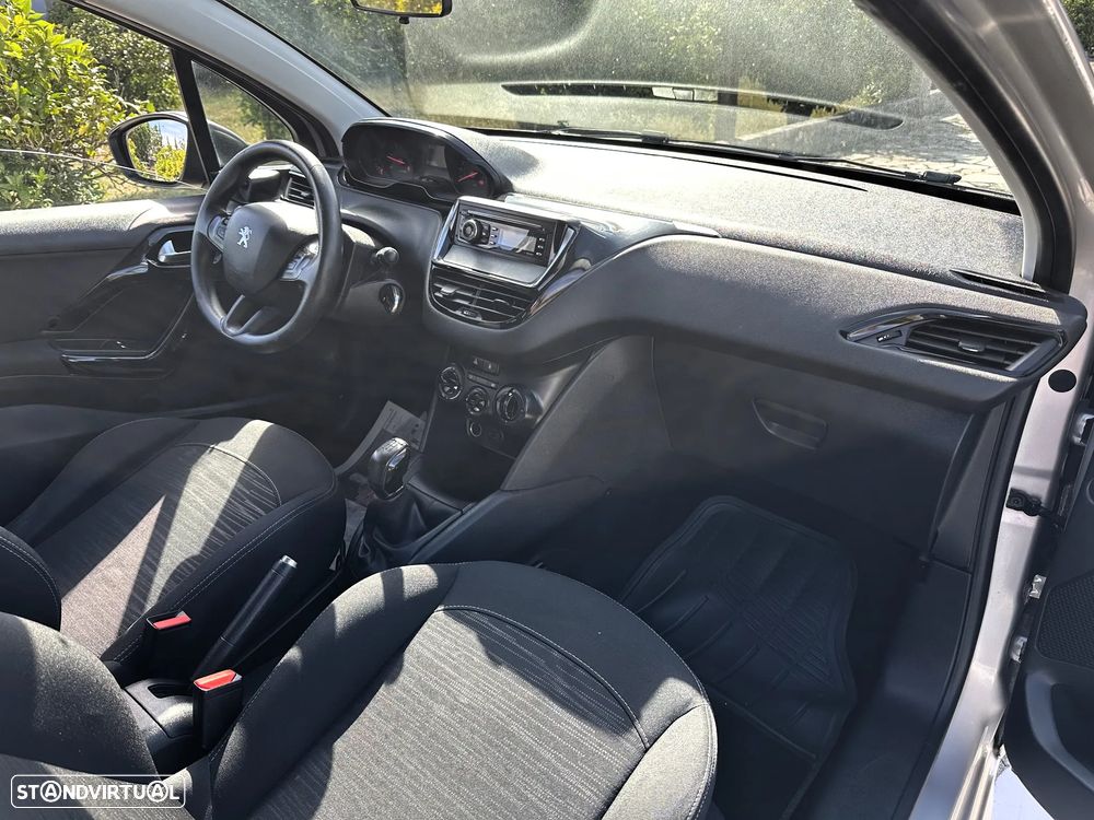 Peugeot 208 HDi 68 Like - 28