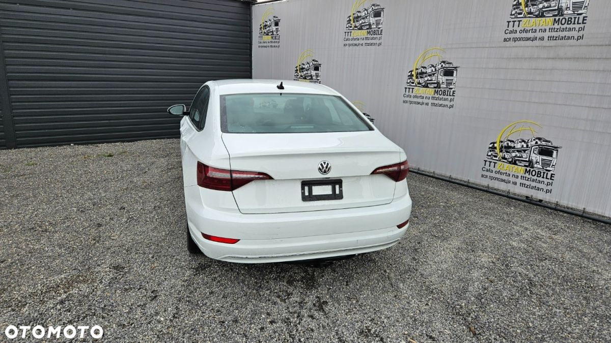 Volkswagen Jetta - 15