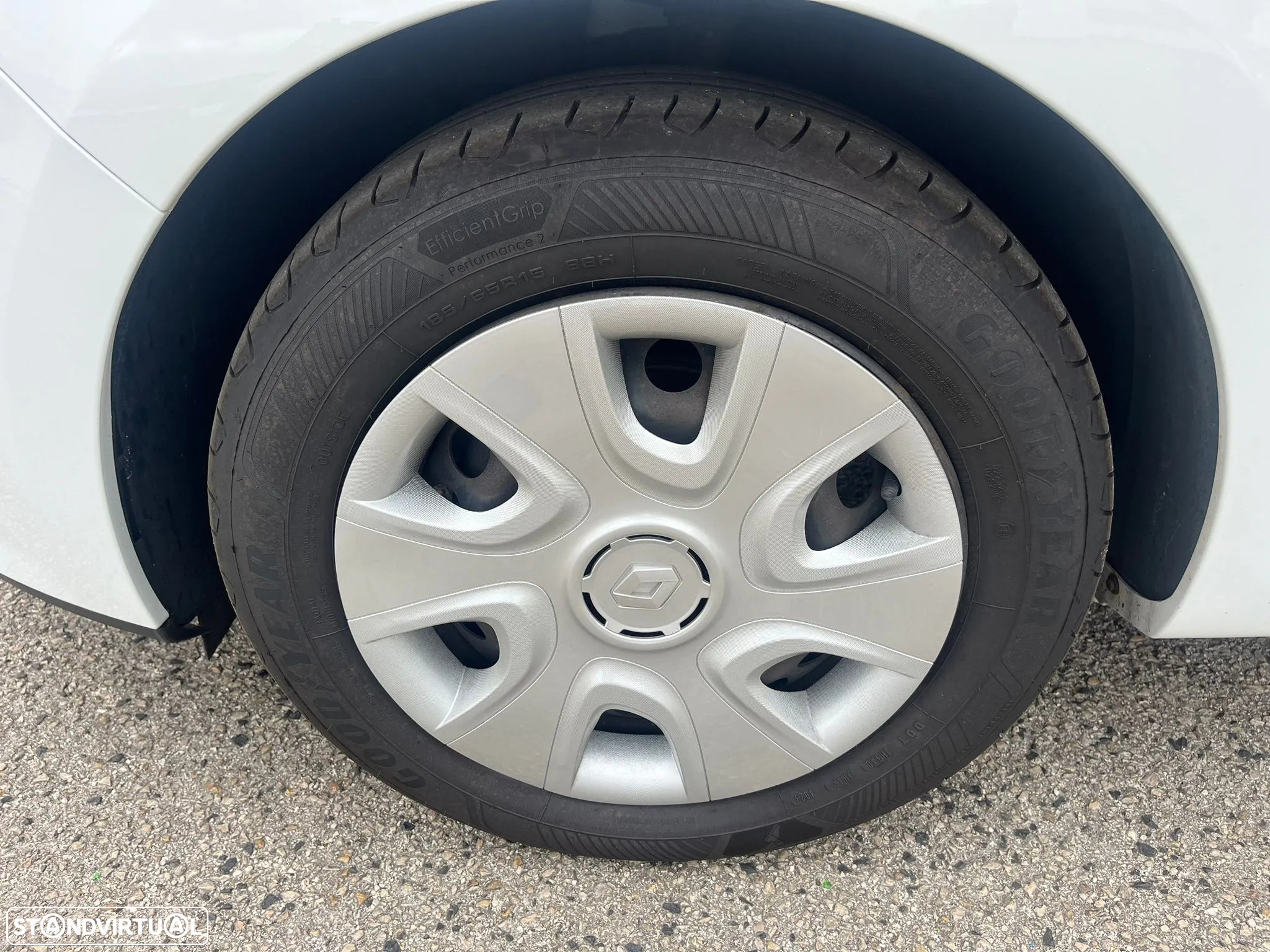 Renault CLIO 1.5 dCI 75cv - ZEN - AC - IVA DEDUTÍVEL - 36