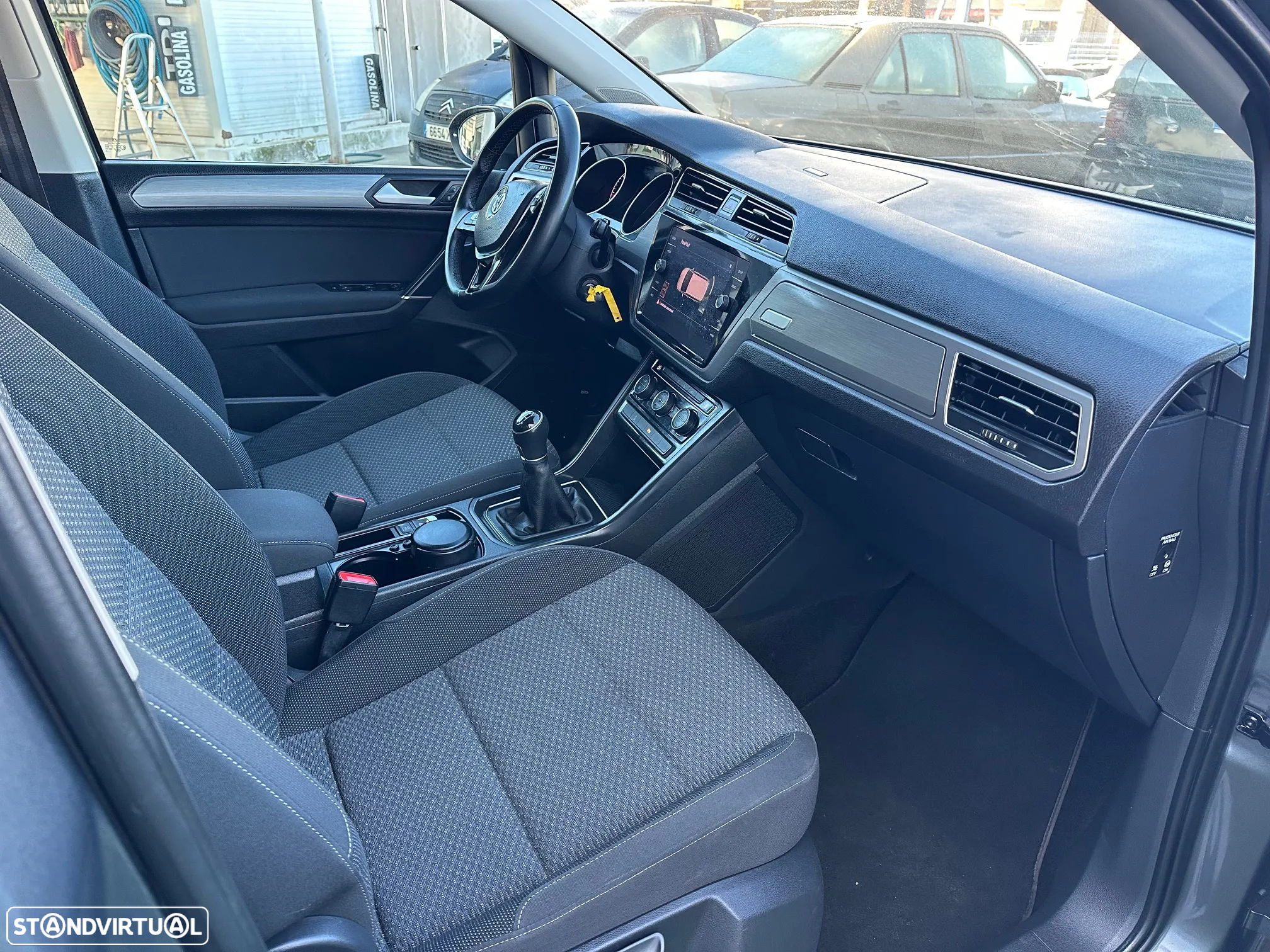 VW Touran 1.6 TDI Confortline - 12