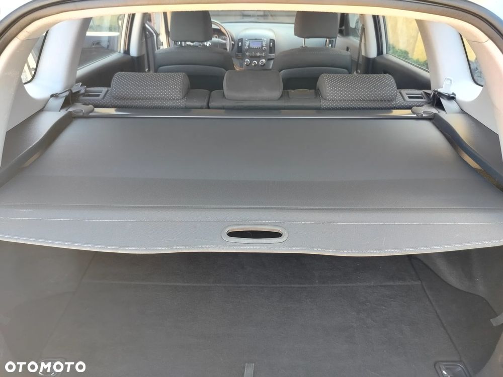 Hyundai i30 i30cw 1.4 blue Comfort - 24