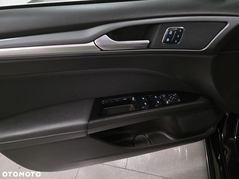 Ford Mondeo 2.0 TDCi Titanium PowerShift - 23