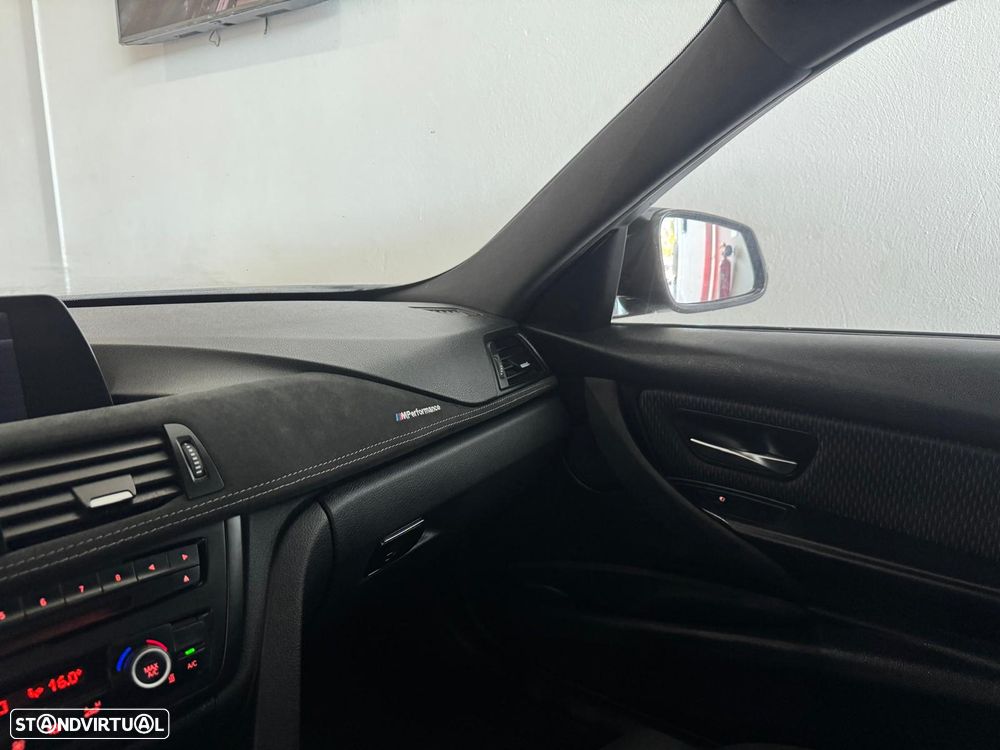 BMW 320 d Auto Pack M - 14