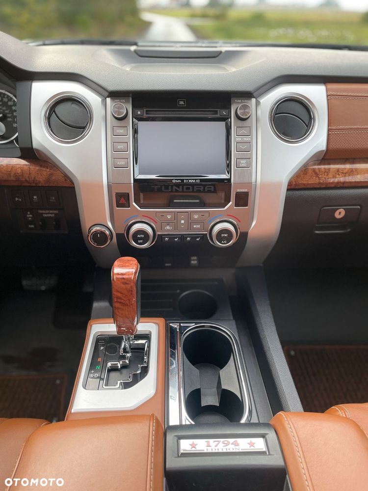 Toyota Tundra - 11