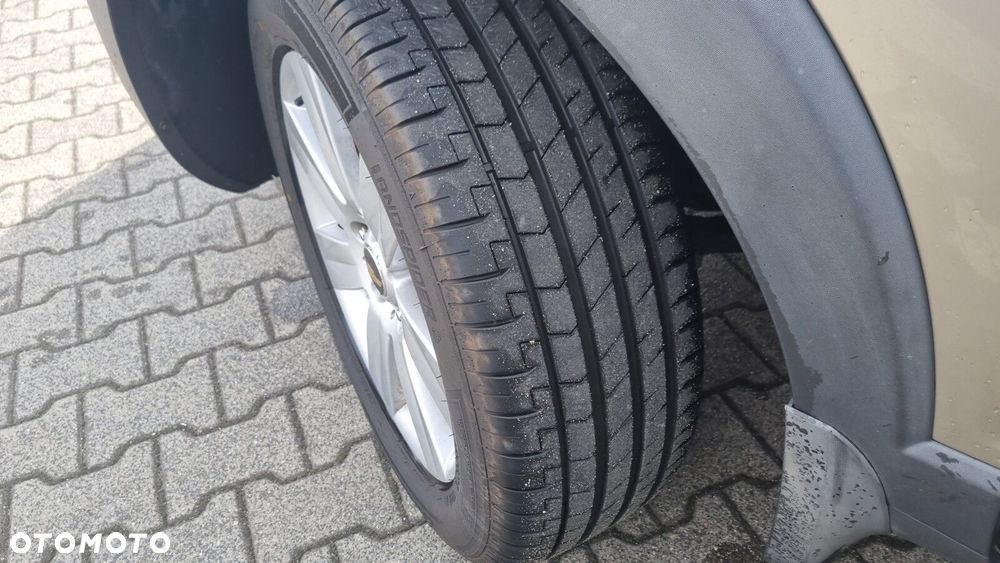 Chevrolet Captiva - 26