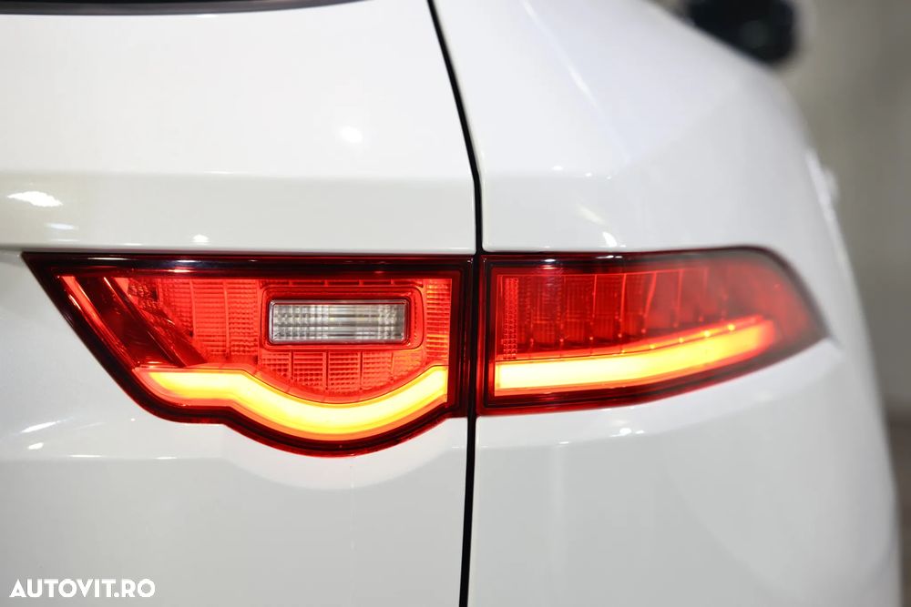 Jaguar F-Pace 20d AWD Aut. R-Sport - 36