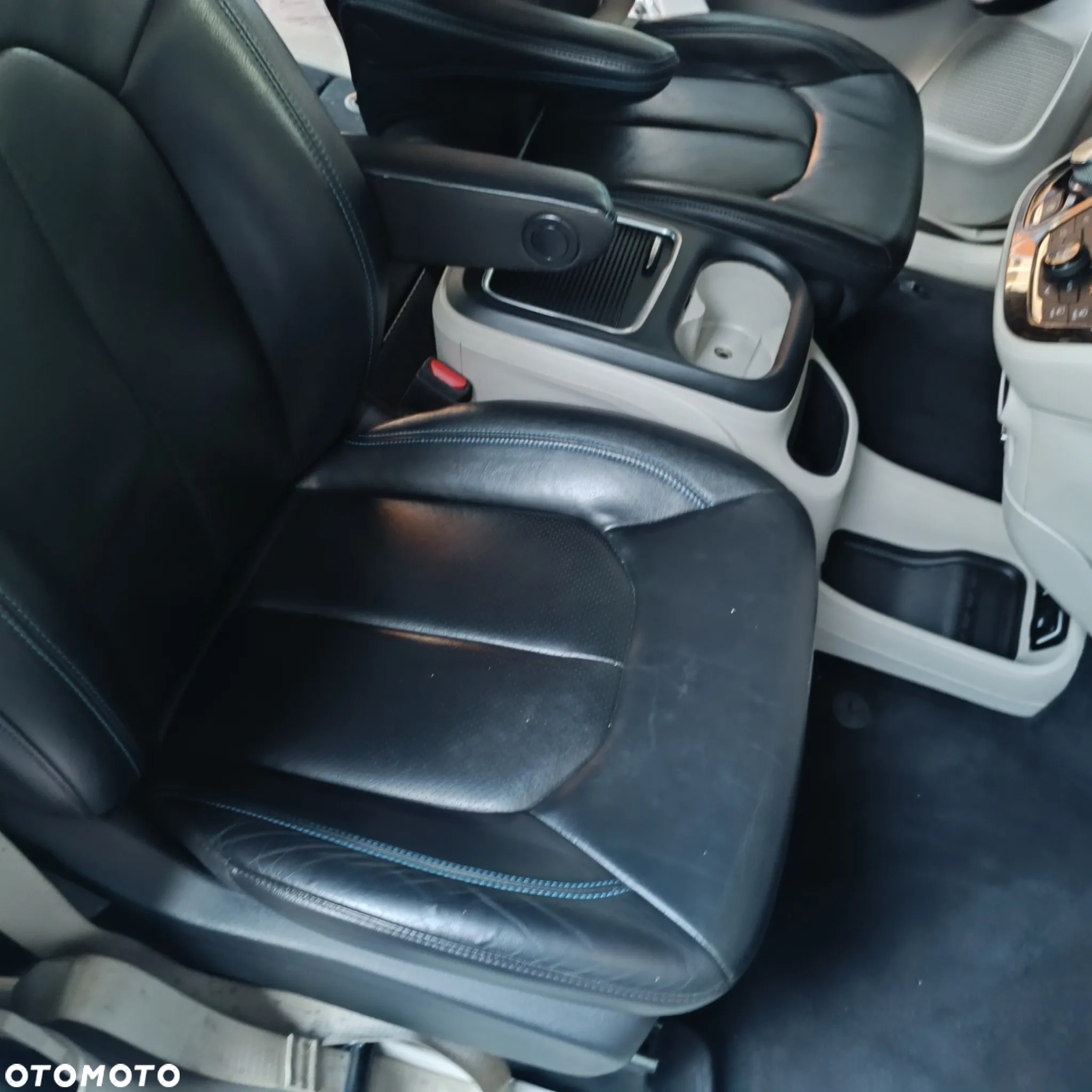 Chrysler Pacifica - 3