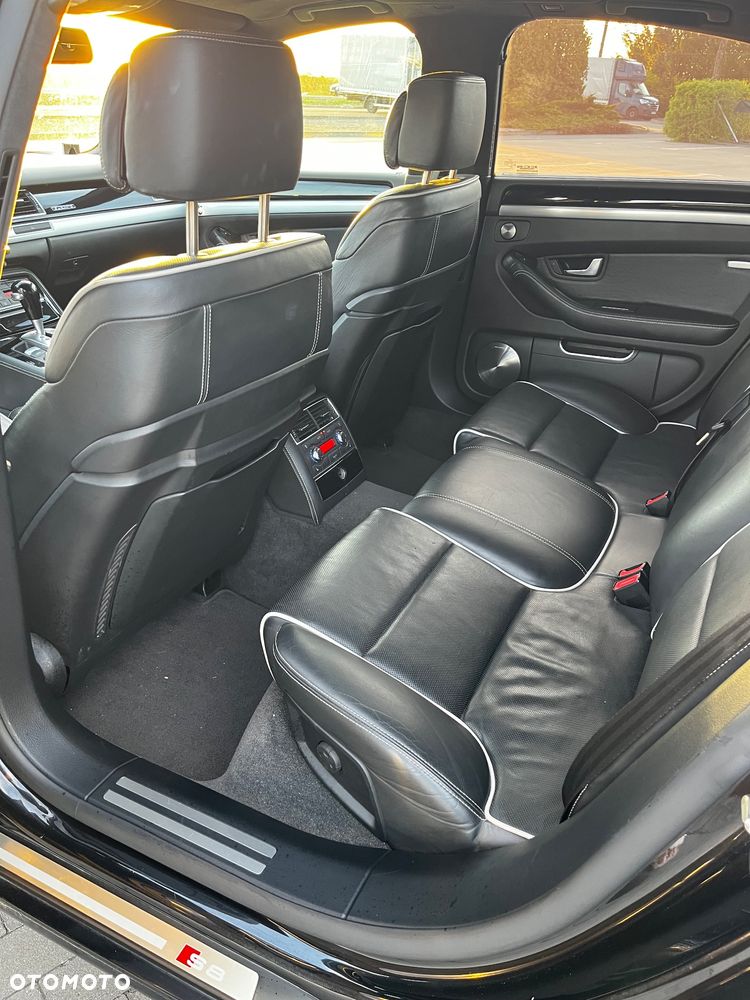 Audi S8 - 17