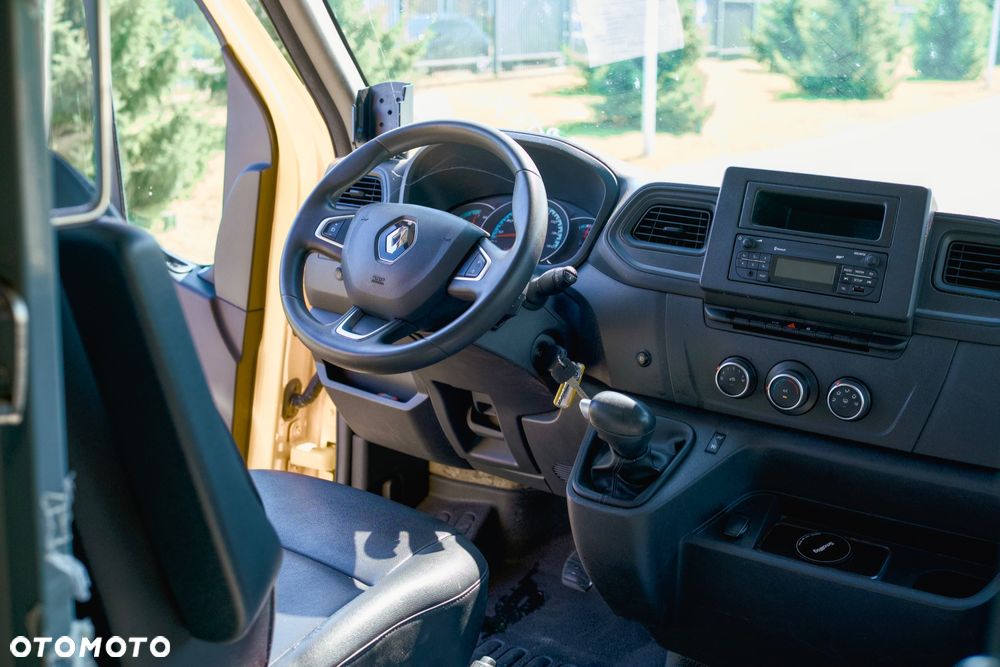 Renault E-Master - 4