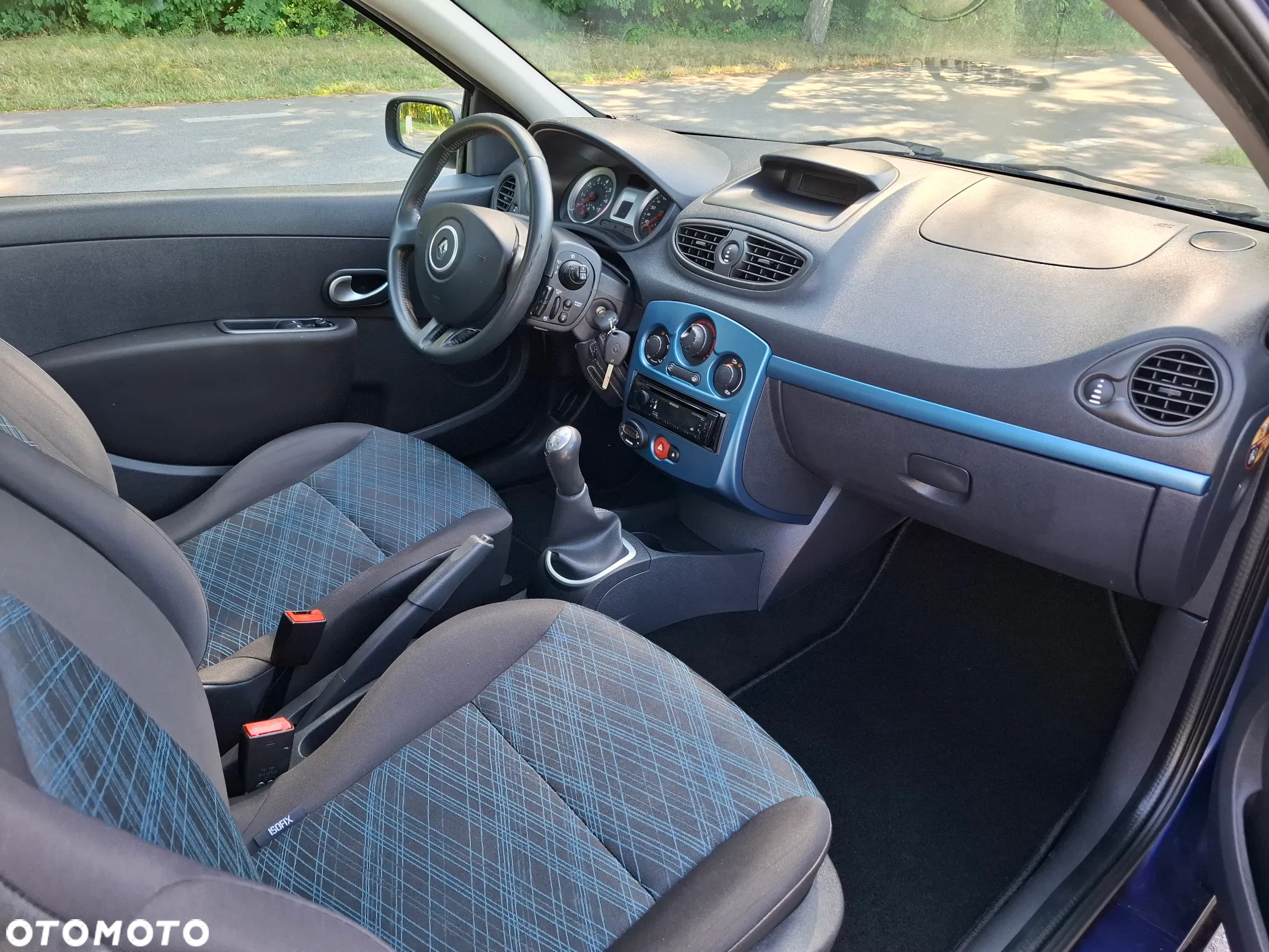Renault Clio 1.2 16V 75 Collection - 12