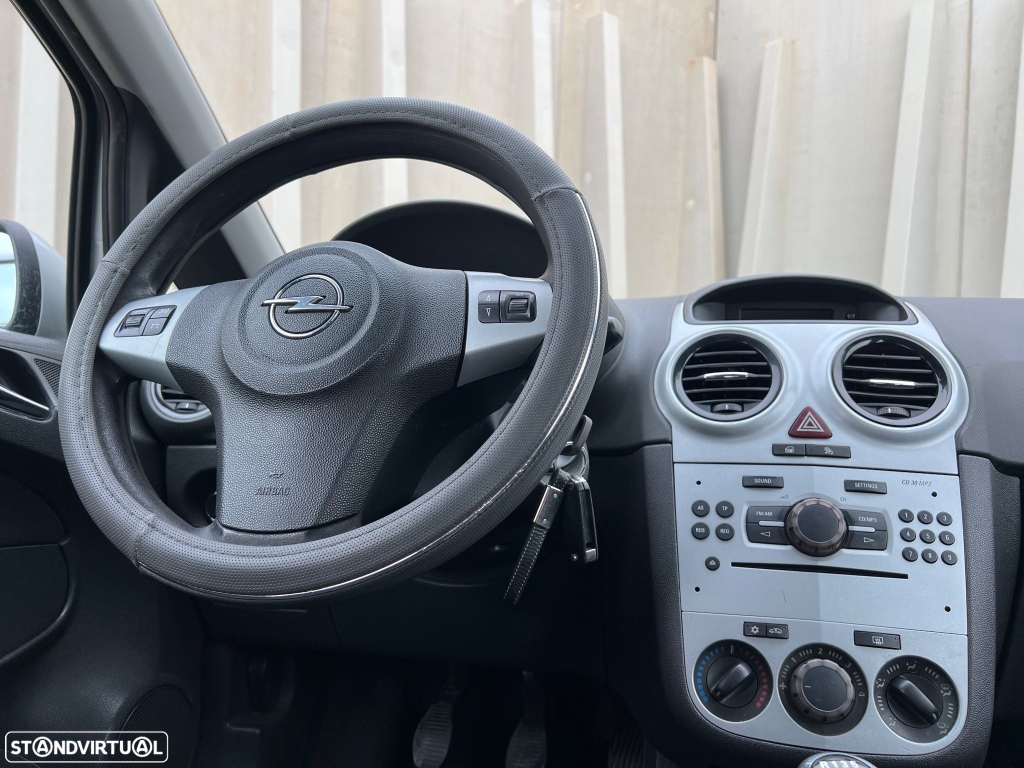 Opel Corsa 1.3 CDTi Enjoy EcoFLEX - 8