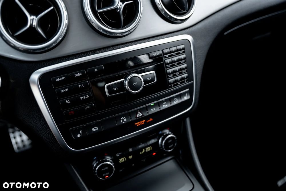 Mercedes-Benz GLA 250 4Matic 7G-DCT AMG Line - 35
