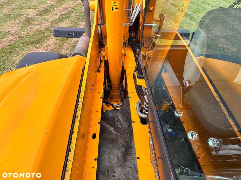 JCB - 13