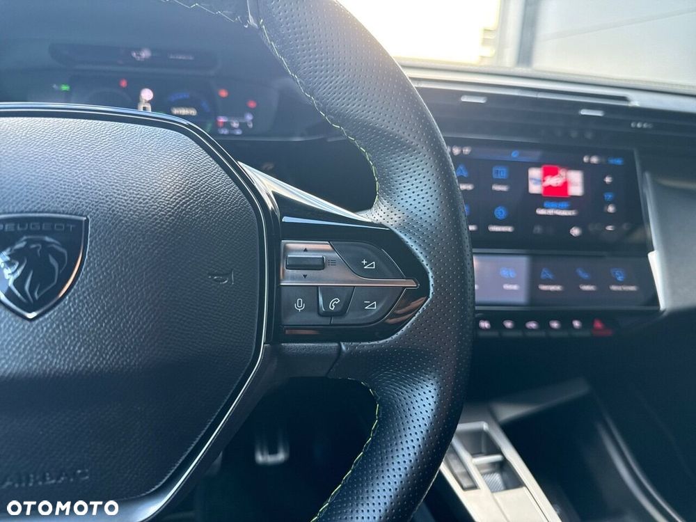 Peugeot 408 - 16