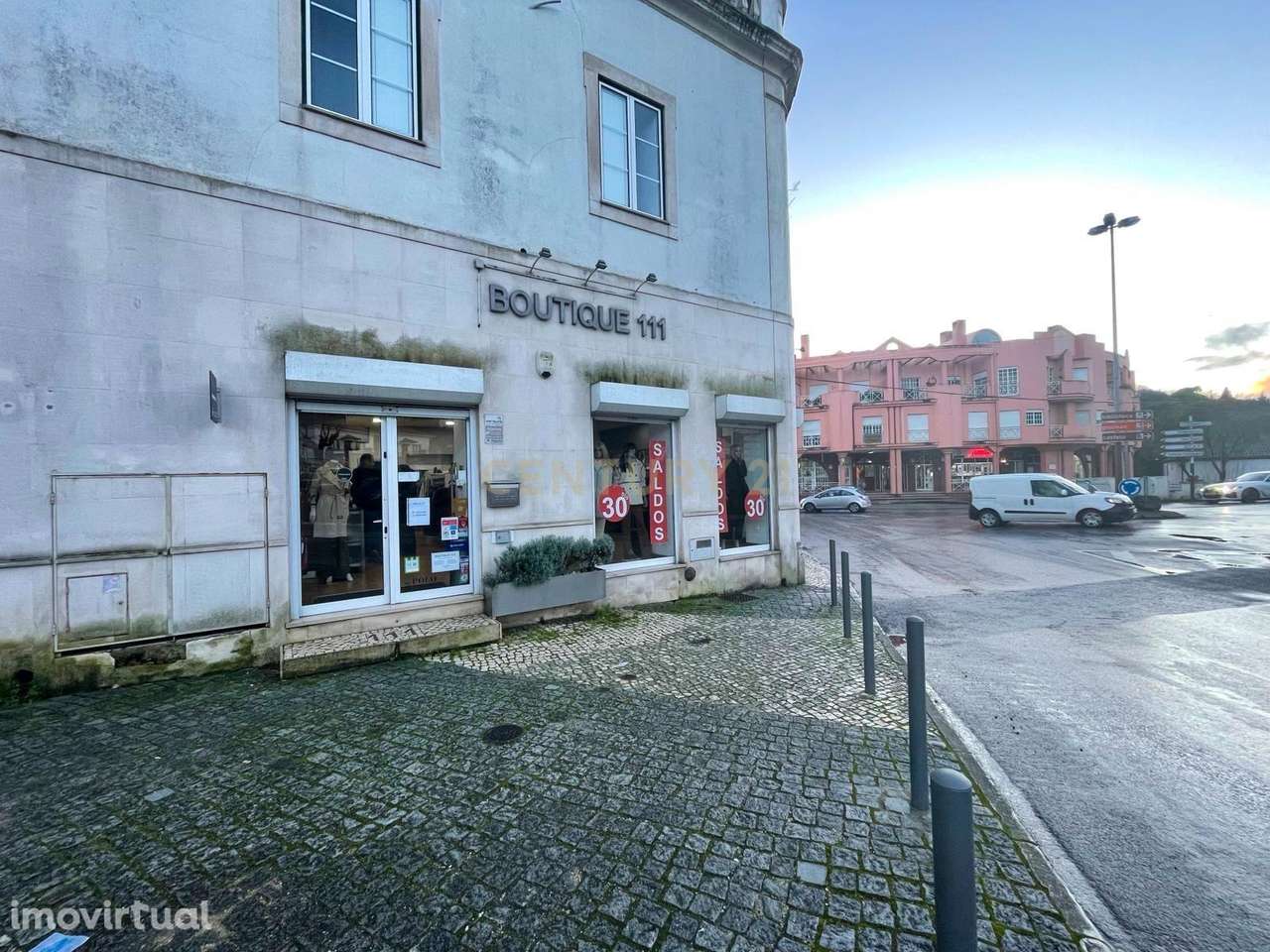 Loja para arrendamento – Localização premium no centro de Torres Novas - Grande imagem: 2/10