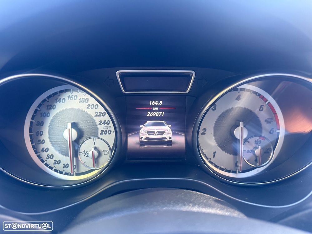 Mercedes-Benz CLA 220 CDI 7G-DCT AMG Line - 9
