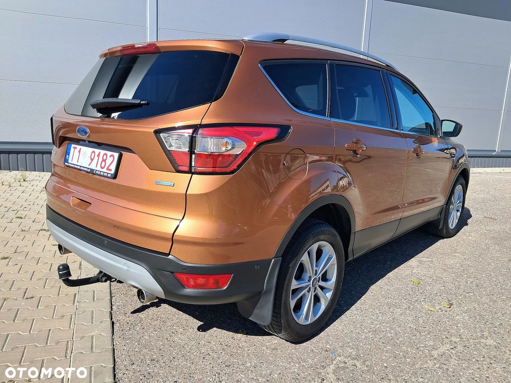 Ford Kuga 1.5 EcoBoost 2x4 Titanium - 10