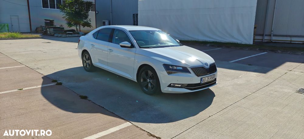 Skoda Superb 2.0 TDI DSG 4X4 Style - 6