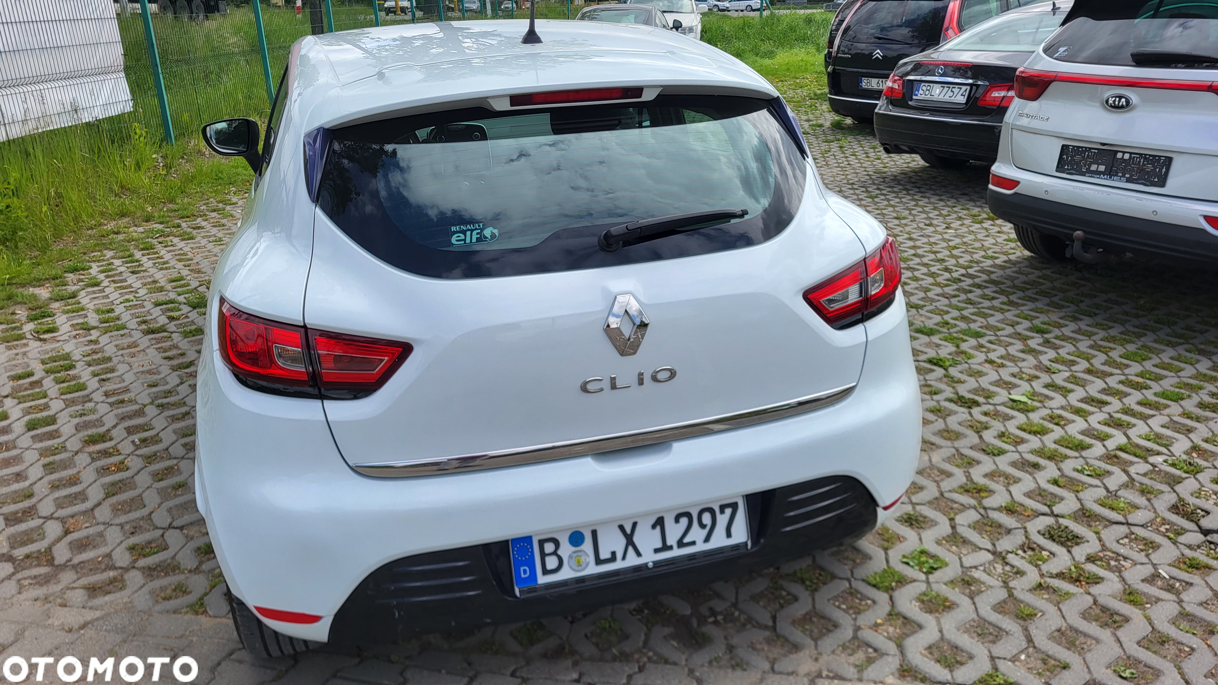 Renault Clio 1.2 16V 75 Limited - 32