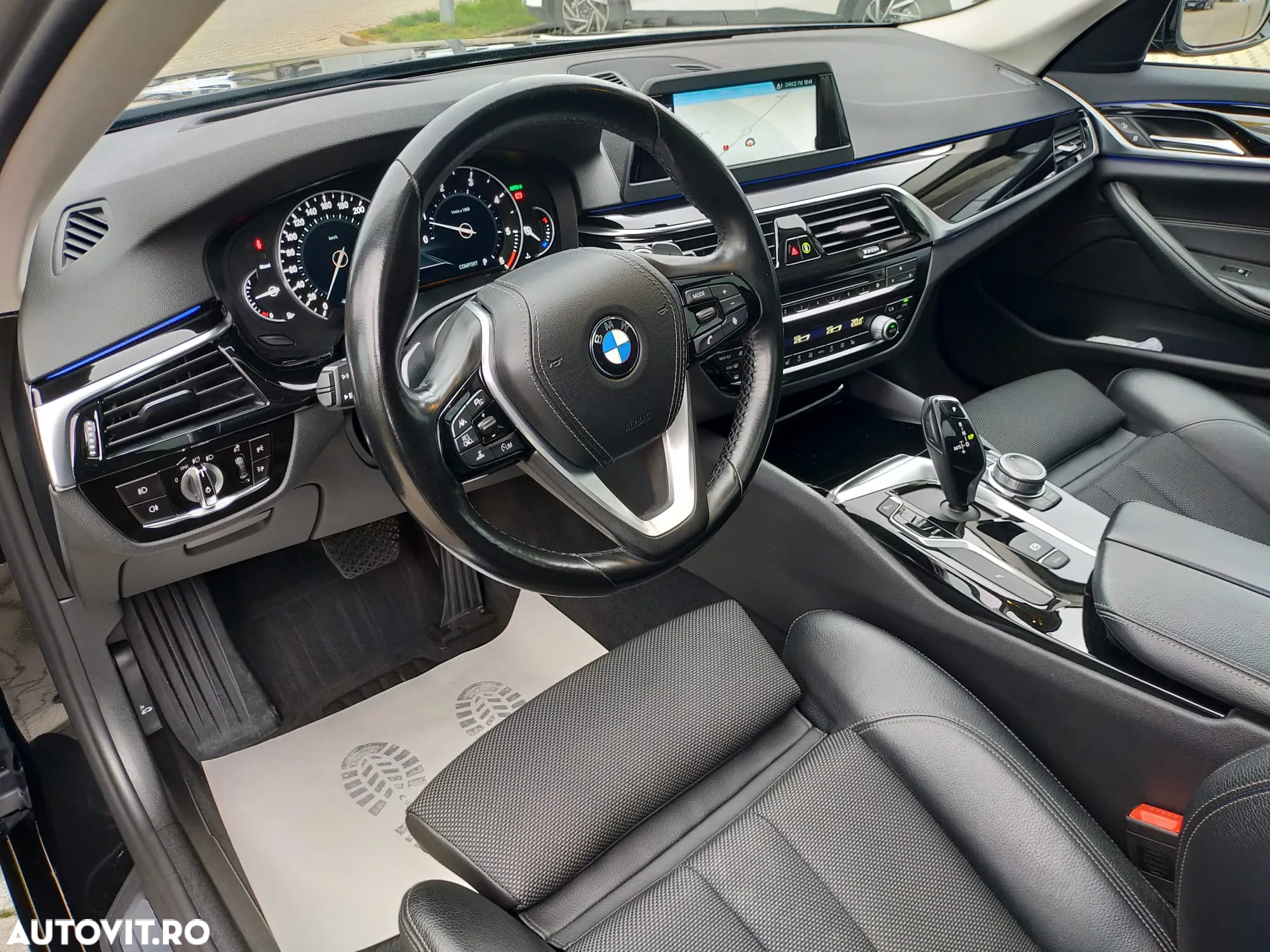 BMW Seria 5 520d xDrive Touring Aut. Sport Line - 7