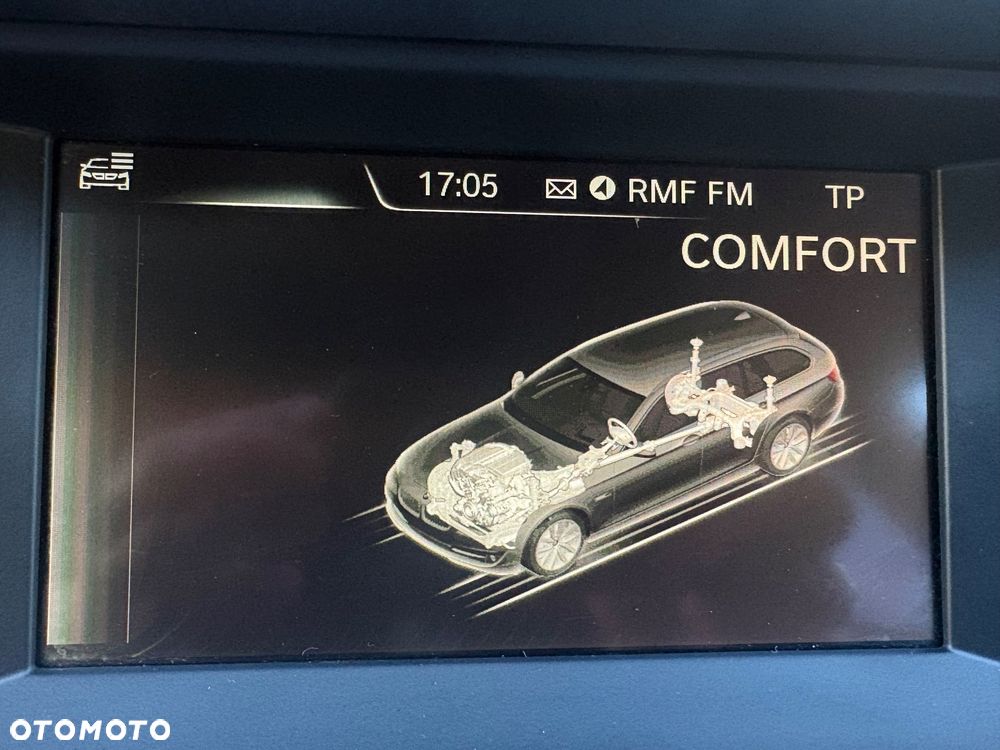 BMW Seria 5 520d xDrive Luxury Line - 32