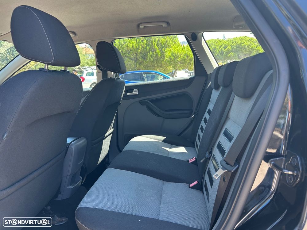 Ford Focus SW 1.6 TDCi Titanium - 12