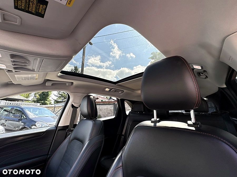 Ford Escape 2.0 EcoBoost AWD Titanium - 22