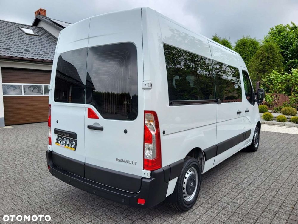 Renault Master 2.3 170ps. L2H2  8-osobowy - 17
