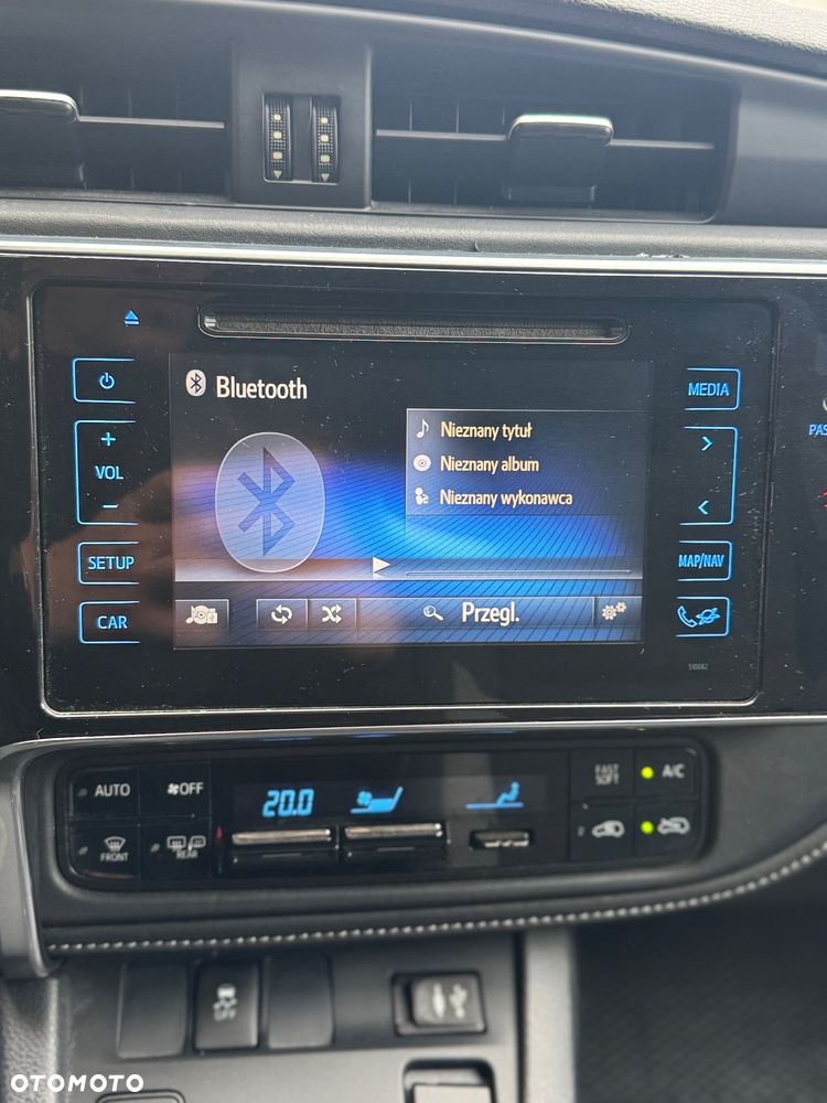 Toyota Auris Hybrid 135 Comfort - 19