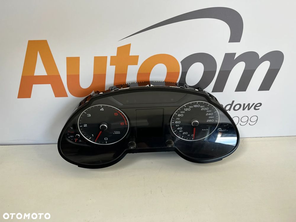 LICZNIK ZEGARY AUDI Q5 8R  8R0920932 - 1
