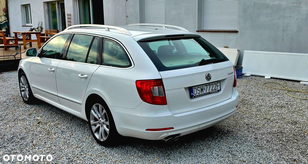 Skoda Superb 1.8 TSI DSG Exclusive - 4